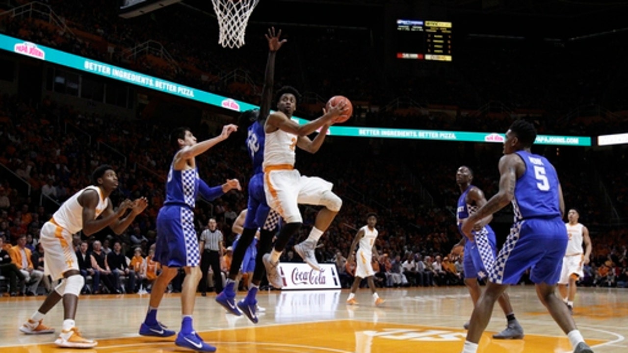 Hubbs helps Tennessee stun No. 4 Kentucky 82-80 (Jan 24, 2017)